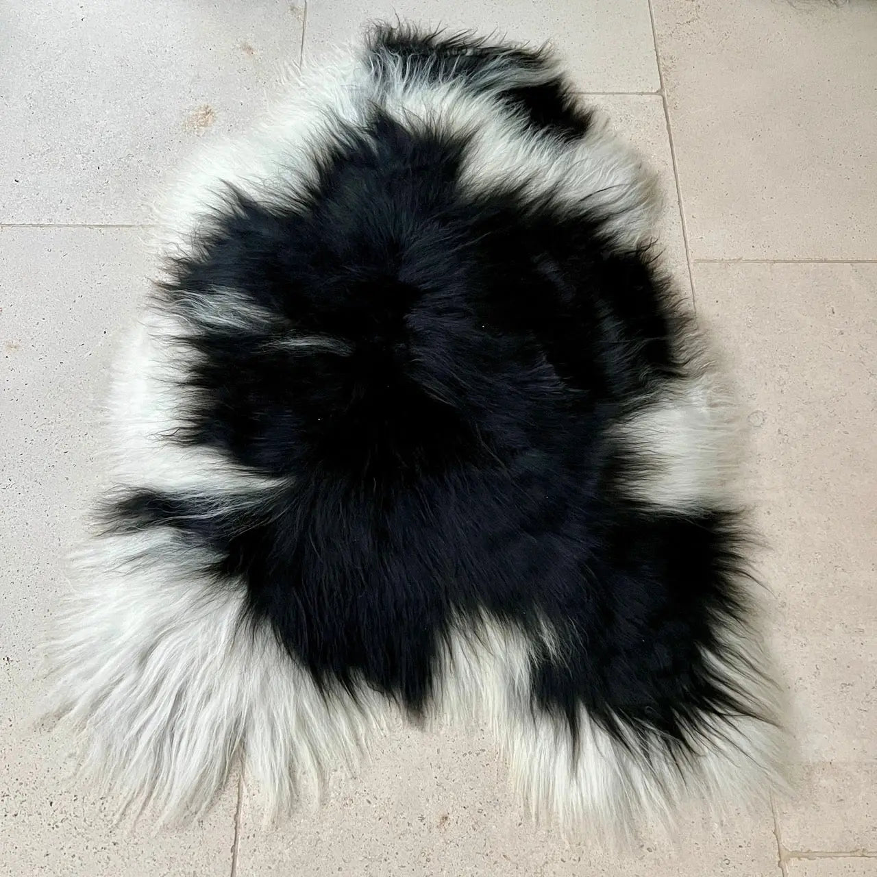 Icelandic Rare Breed Natural Undyed Black and White Sheepskin Rug 4 240102IL03