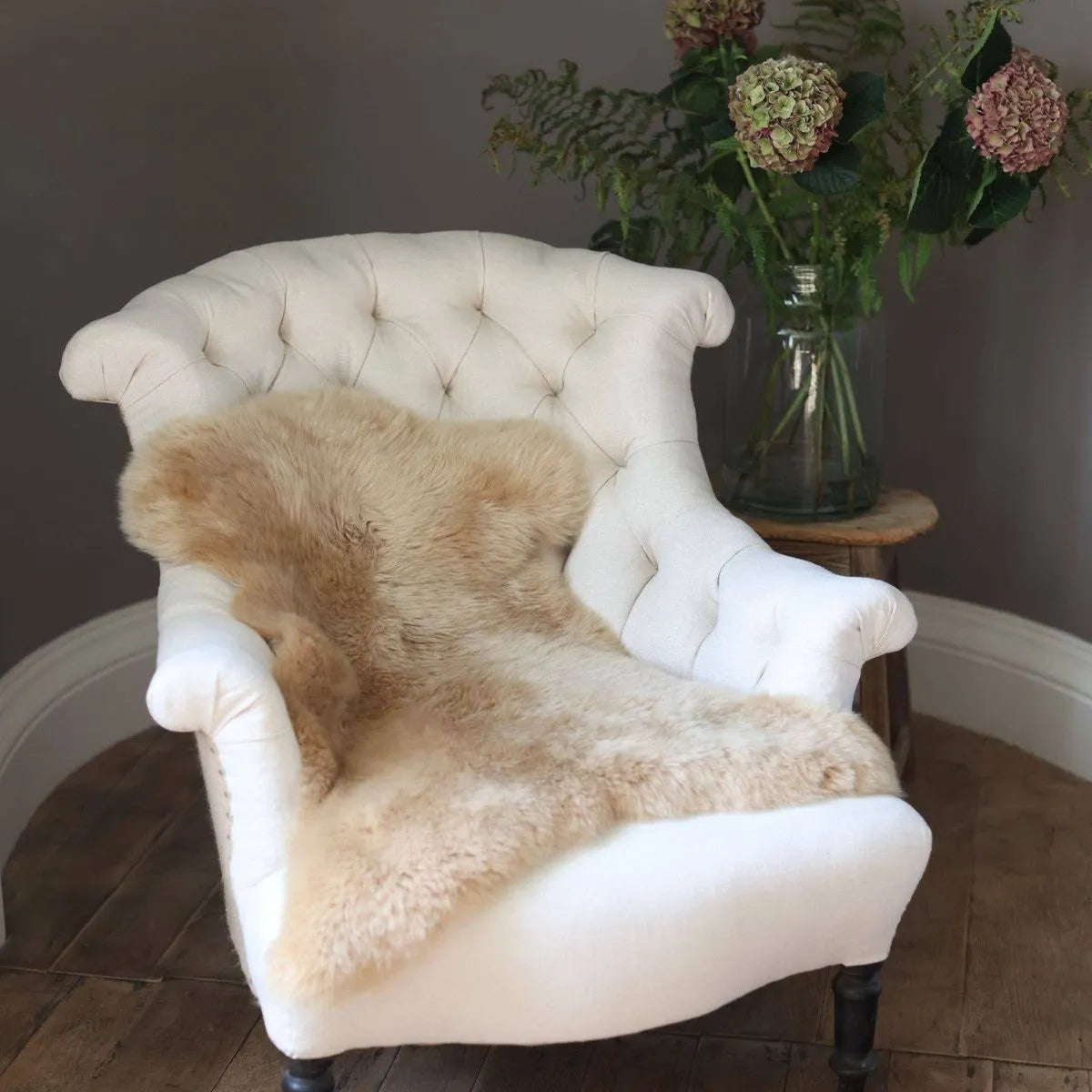 Sheepskin rug in Caramel Tan