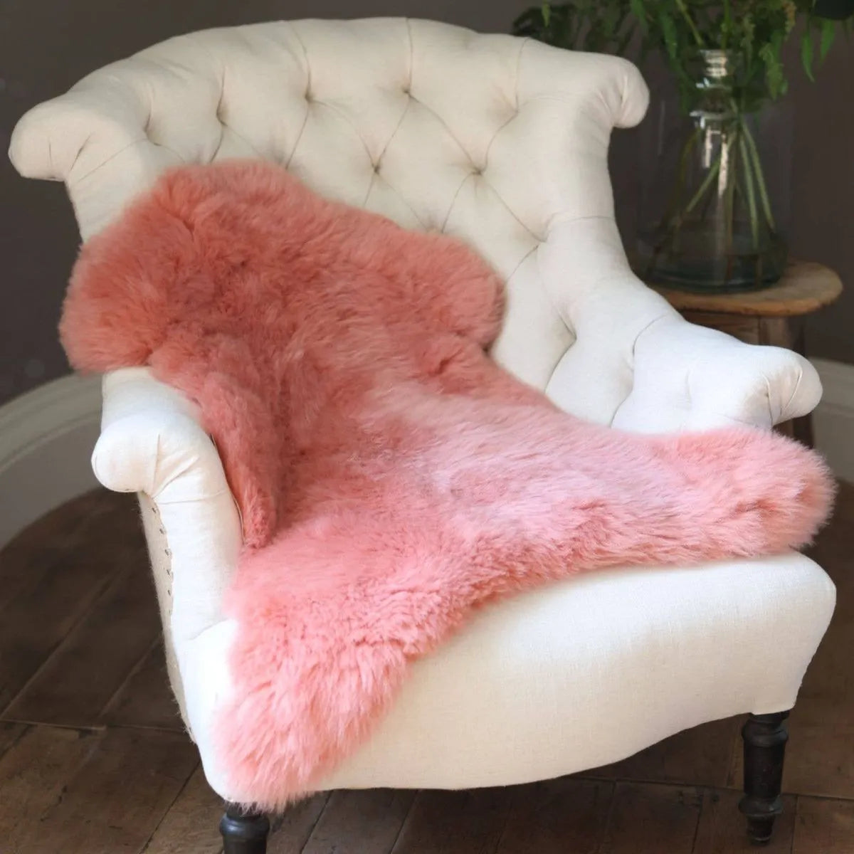Sheepskin rug in Salmon Pink