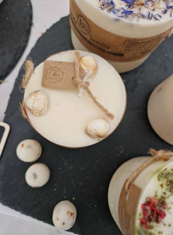 Vanilla Scent Candle with Sea Shells
