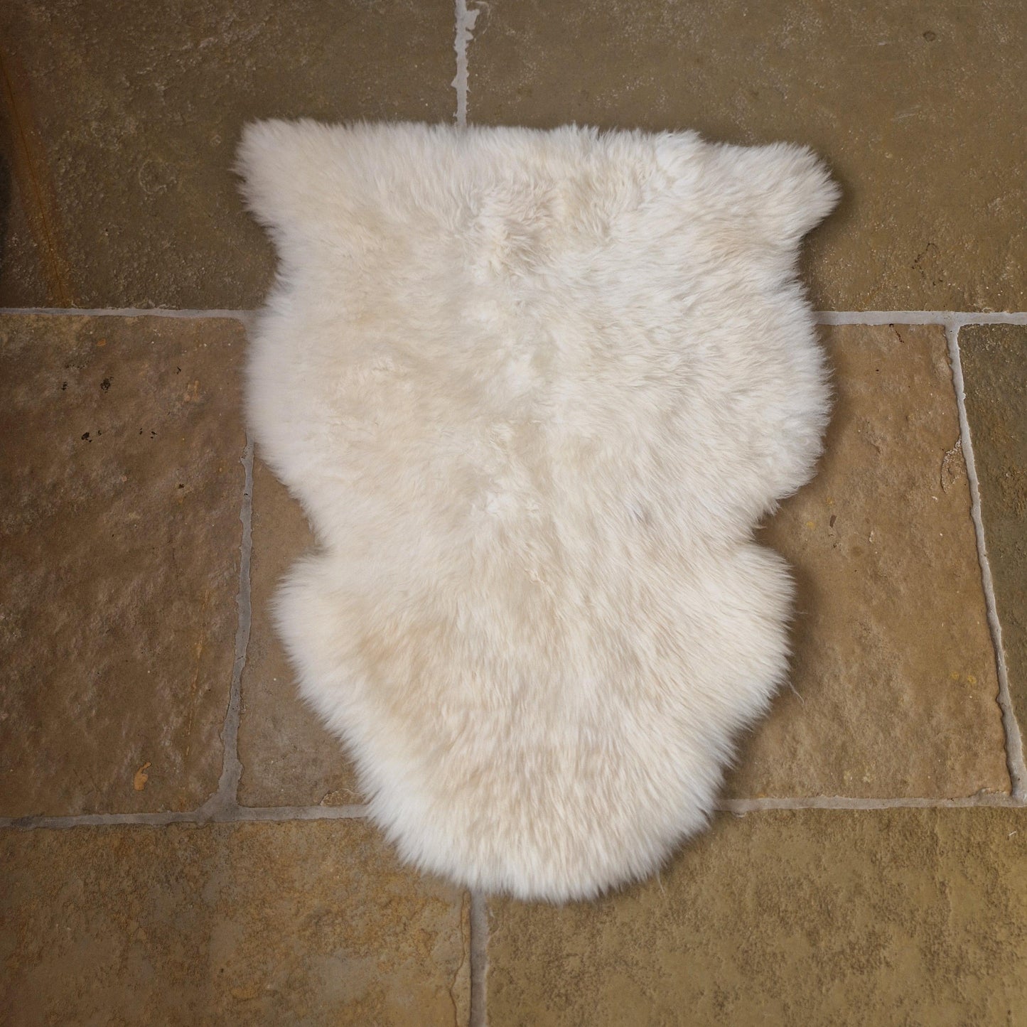 Medium Cream Sheepskin Rug Number 42
