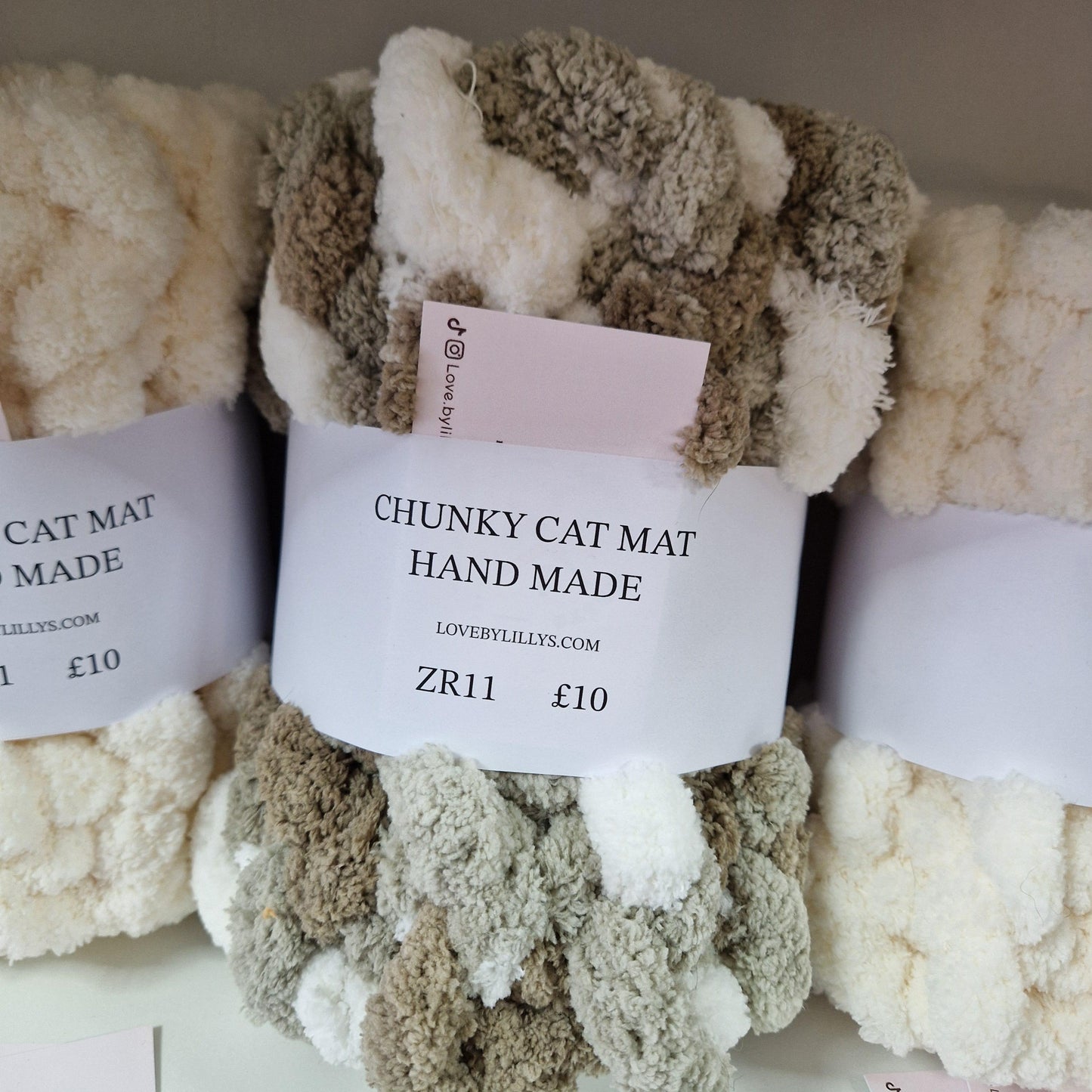 Grey and white chunky knitted cat mat handmade ZR11
