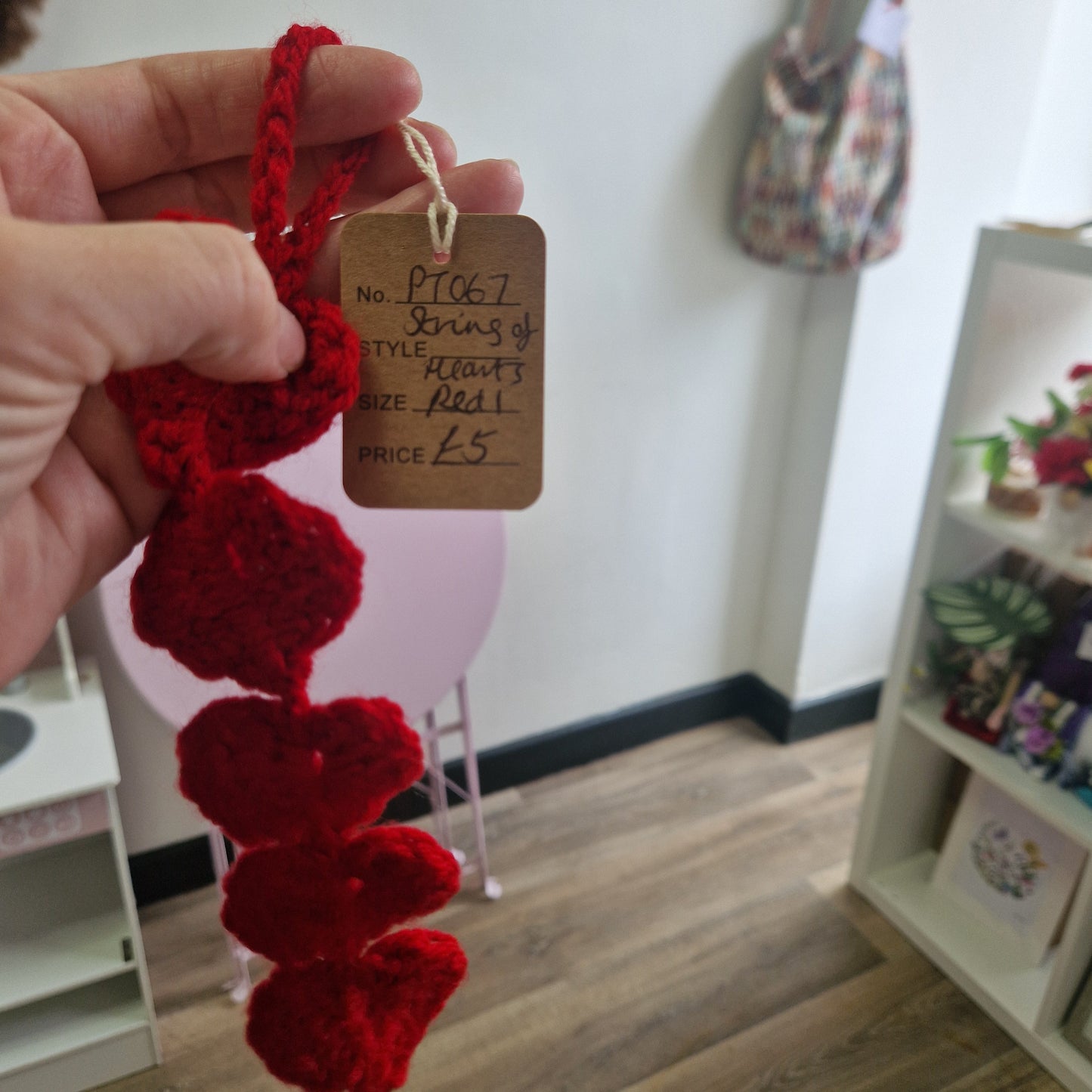 Handmade string of hanging hearts PT067