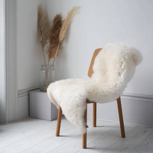Sheepskin rug in Ivory