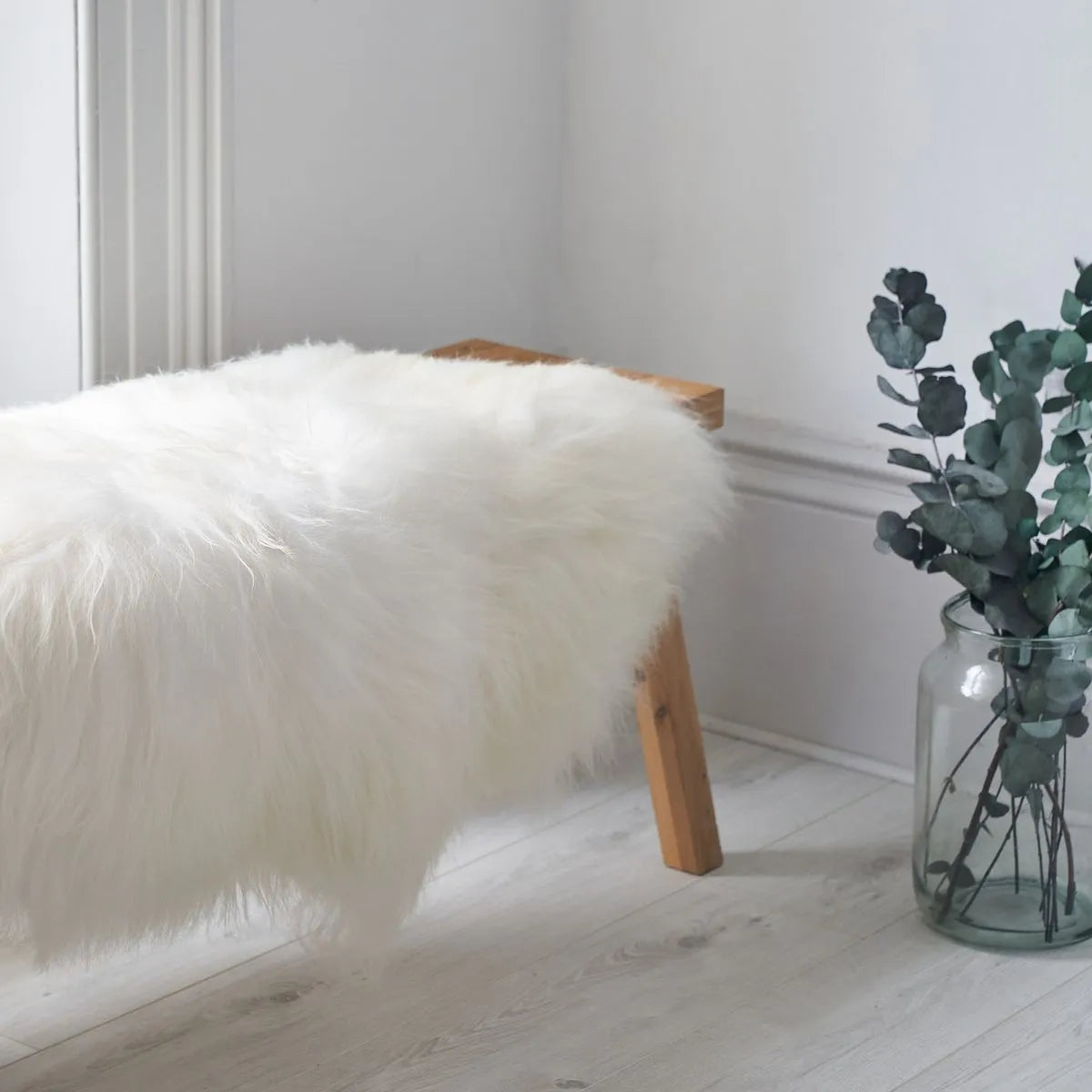 Icelandic Sheepskin Rug in Natural White
