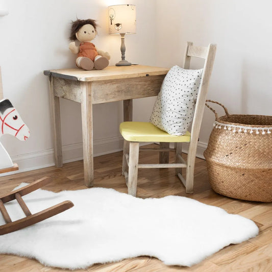 Shorthair sheepskin rug in Natural White