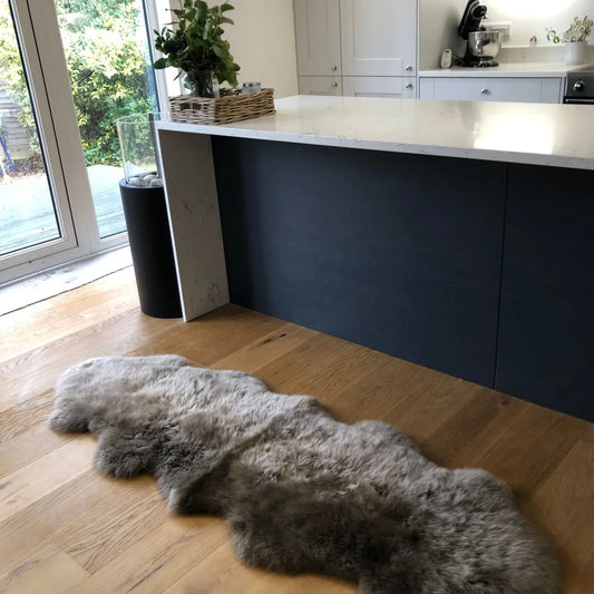 Double sheepskin rug in Taupe