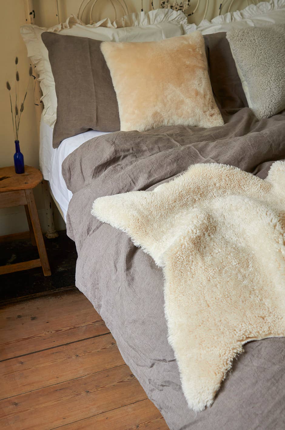 Sheepskin Rug/Throw in Cream