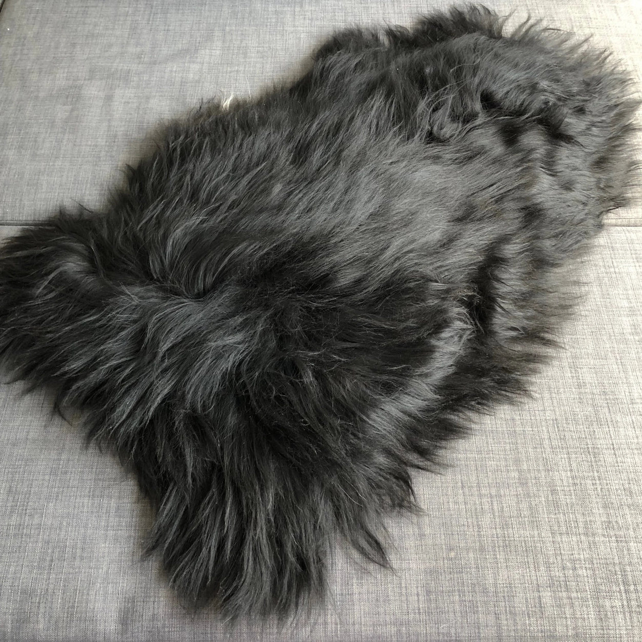 Icelandic Natural Undyed Sheepskin Rug in Natural Black