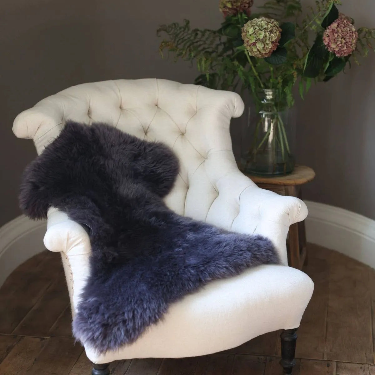 Sheepskin rug in Gunmetal Grey