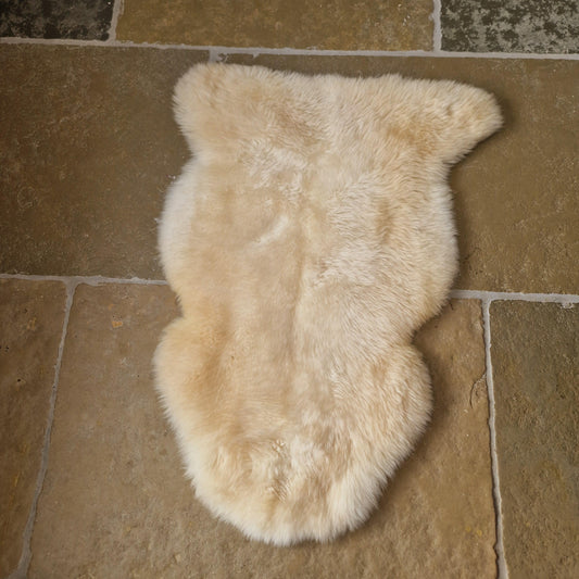 Large Cream Sheepskin Rug Number 40