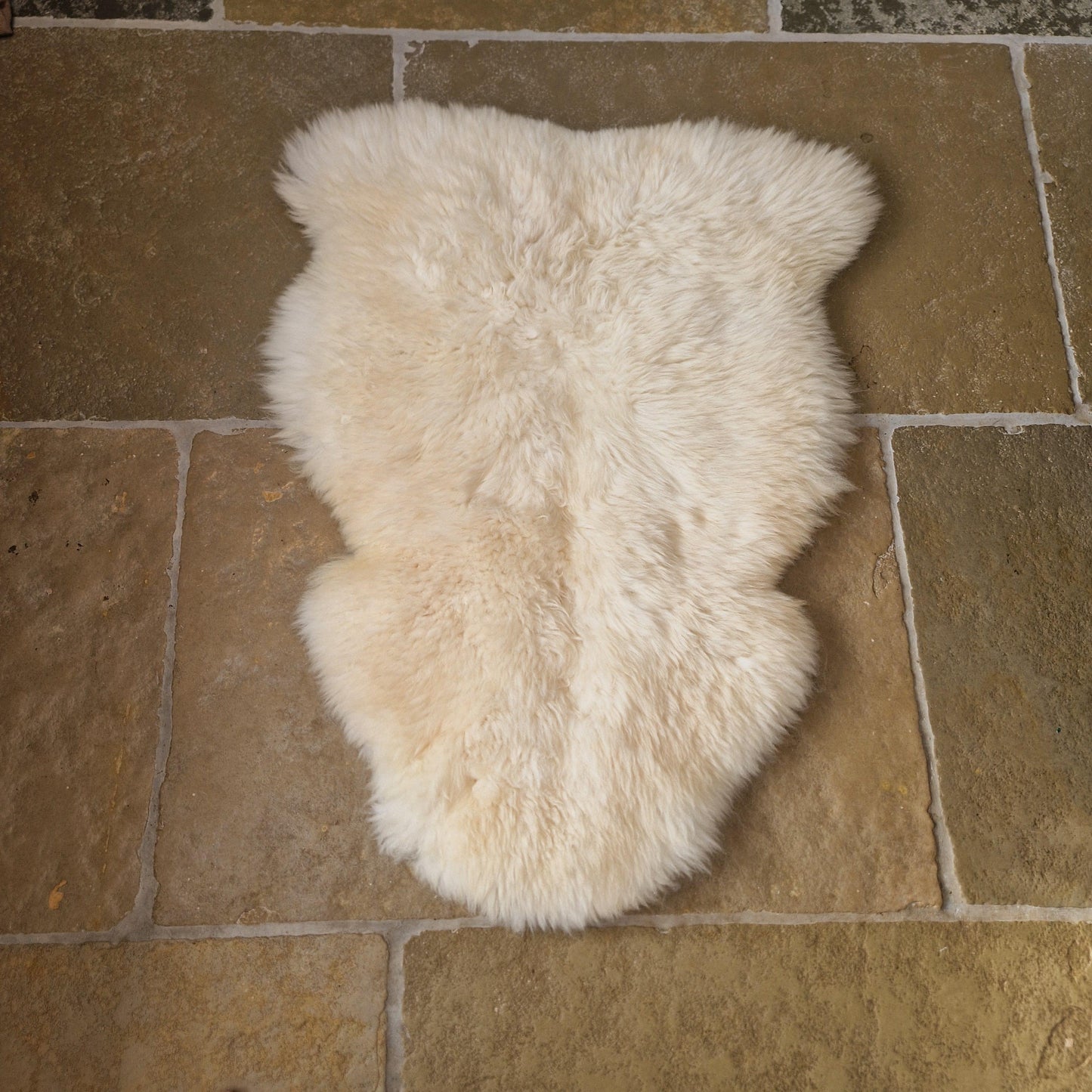 Medium Cream Sheepskin Rug Number 41