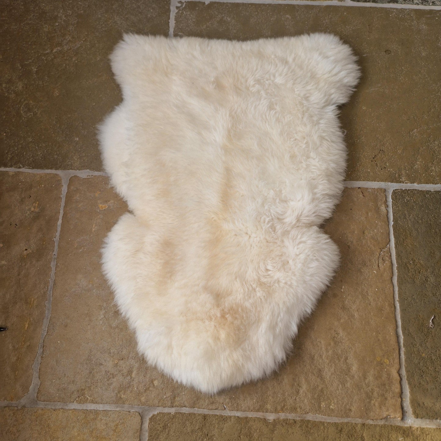 Medium Cream Sheepskin Rug Number 47