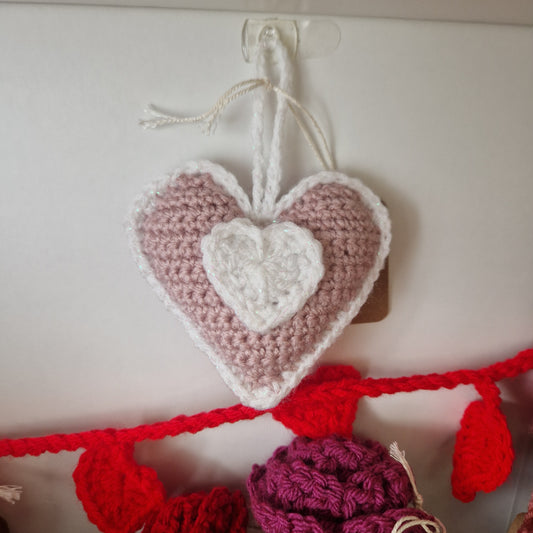 Handmade pink and white hanging heart PT060