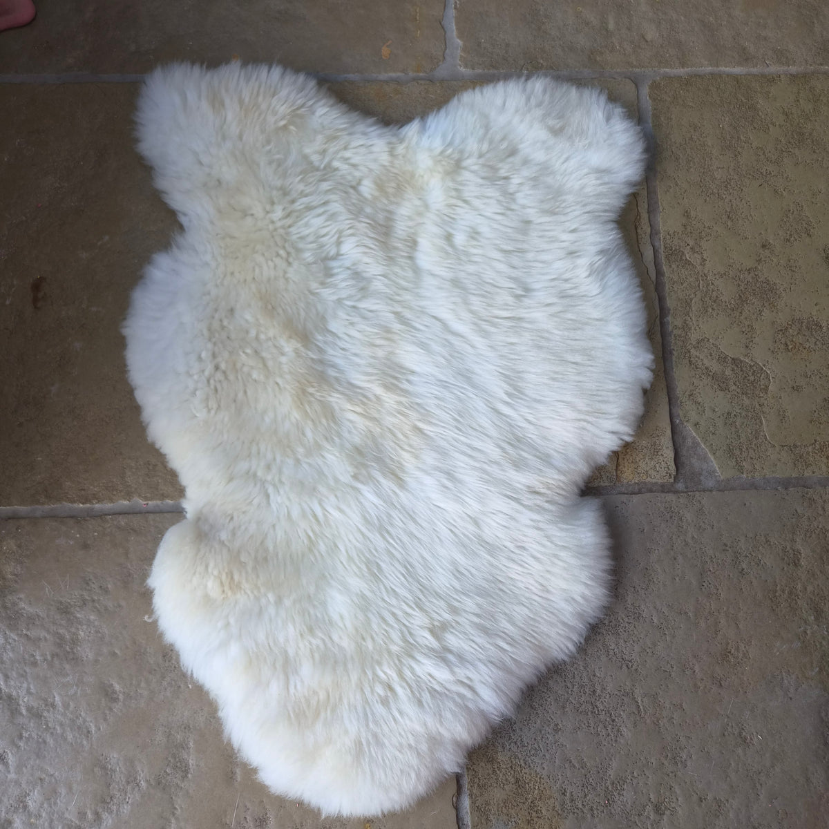 Medium Cream Sheepskin Rug Number 76