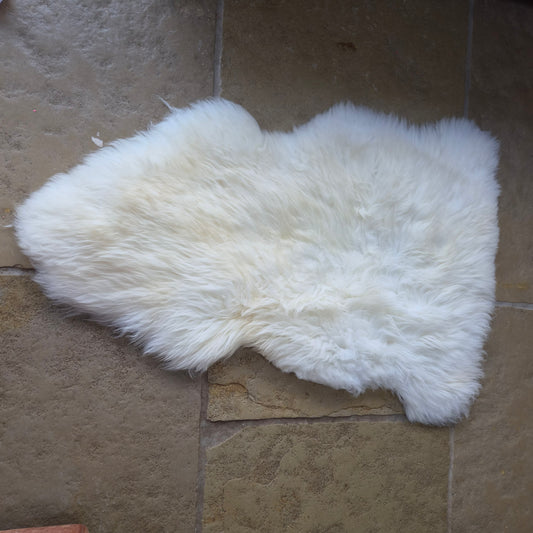 Medium Cream Sheepskin Rug Number 74