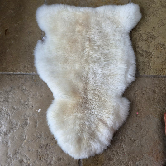 Medium Cream Sheepskin Rug Number 66